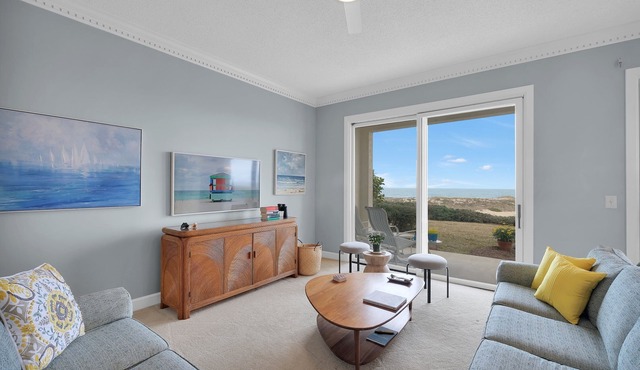 Beautiful 3 Bedroom 3.5 Bath Beachfront Townhouse, Sleeps 8