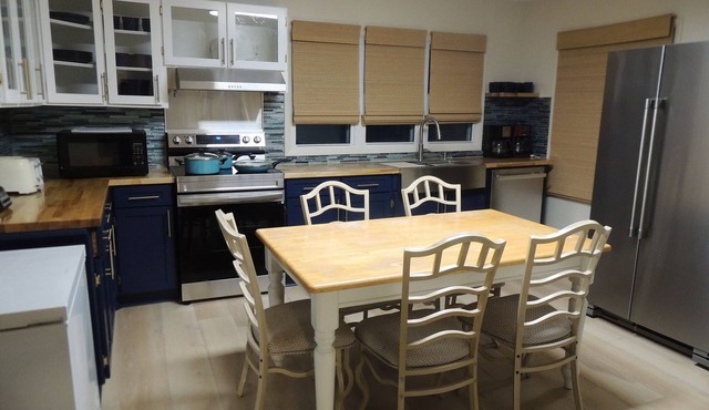 Beautiful 3 bed 2 bath recent renovation