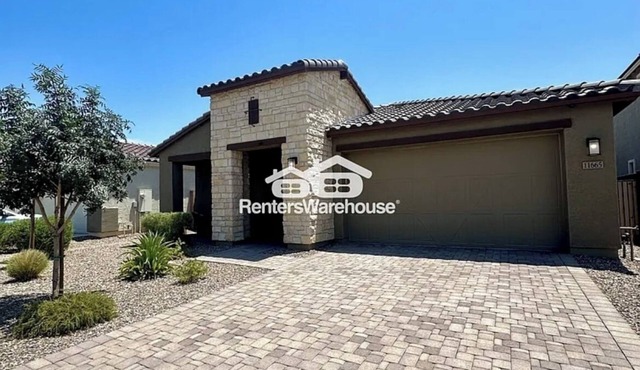 Beautiful 3 bed 3 bath house in awesome community w/Mountain Views & much more