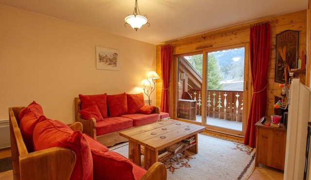 Beautiful 3-bed apartment, ski-in with wifi