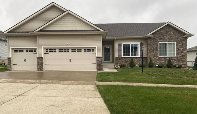 Beautiful 3 Bed/Bath house in quiet location. Just minutes from DSM and Ankeny