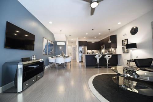 Beautiful 3-Bed Villa 10 Minutes From Disney-17440 Serenity Resort