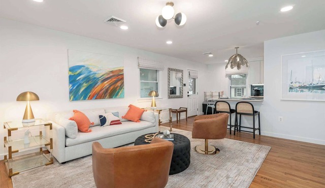 Beautiful 3 Bedroom Retreat walking distance to Downtown St. Michaels