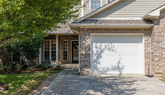 Beautiful 3 Bedroom on the River!