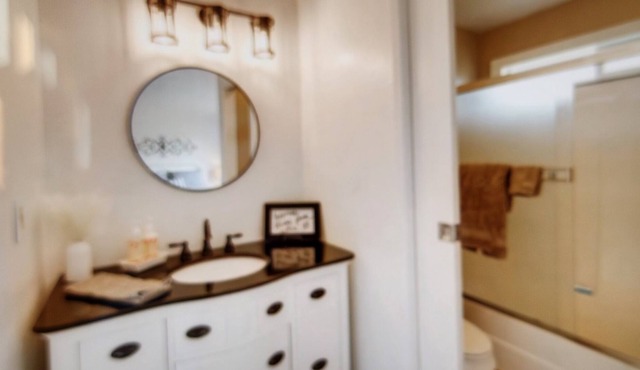 Beautiful 3 Bedroom 2 Bath house in an ideal location