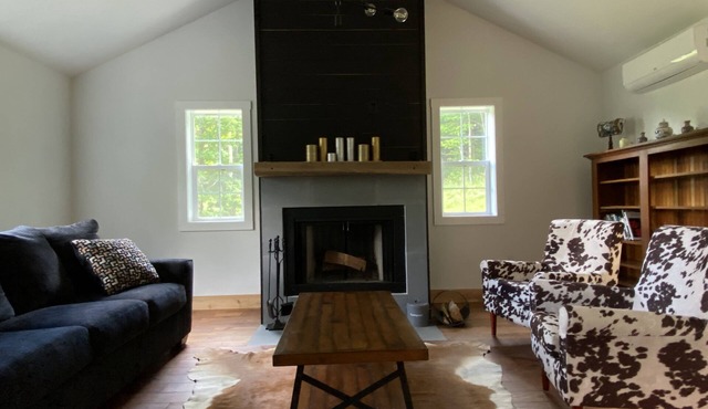 Beautiful 3-bedroom house with indoor fireplace