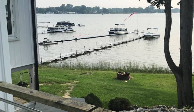 Beautiful 3-bedroom LAKEFRONT home near Ann Arbor
