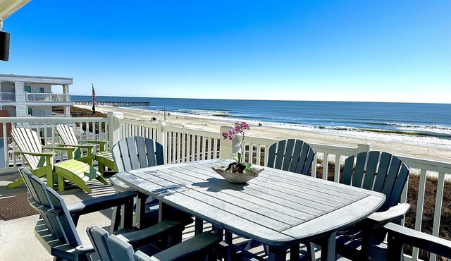 Beautiful 3 Bedroom Oceanfront Condo. Walking Distance to Everything