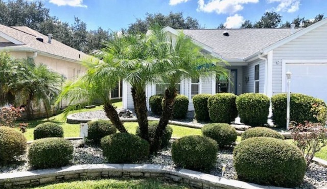 Beautiful 3 bedroom home, available during the Season, in The Villages, FL.