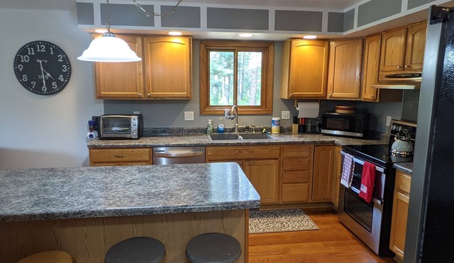 Beautiful 3 bedroom, 3 bath, 2 car garage home 2 minutes away from Lake Superior