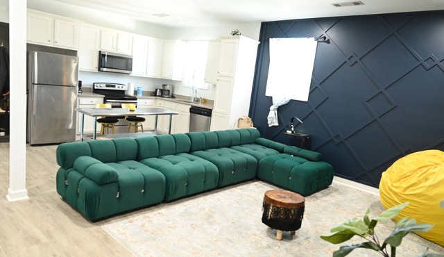 Beautiful 3-bedroom apartment located close to downtown Atlanta