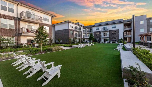 Beautiful 3 Bedroom Apt.