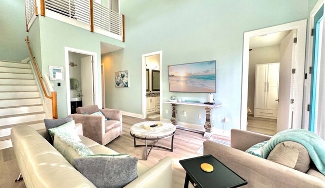 Beautiful 3-bedroom house Ocean View, Grill, Community Pool and Beach Gear