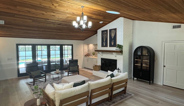 Beautiful 3-bedroom house with Pool in delightful Lake Mary
