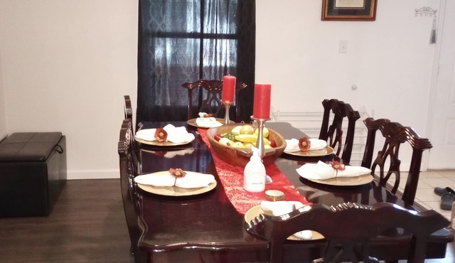 Beautiful 3 Bedroom House Close To Richmond Raceway