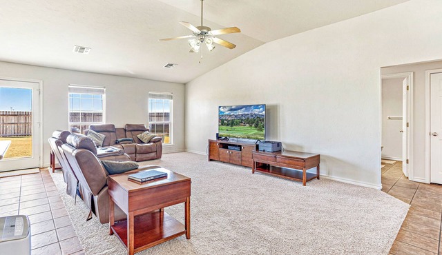 Beautiful 3-bedroom house with AC in wonderful Altus with Altus TDY House