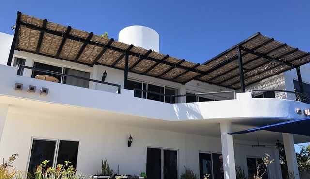 Beautiful 3 bedroom 2 bath pool home with pizza oven and fire pit