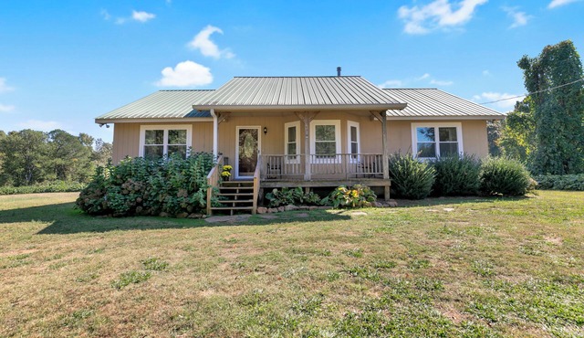 Beautiful 3-bedroom quiet country house in Ranburne, Alabama
