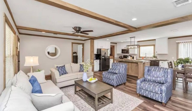 Beautiful 3 Bedroom Ranch House in Rosharon
