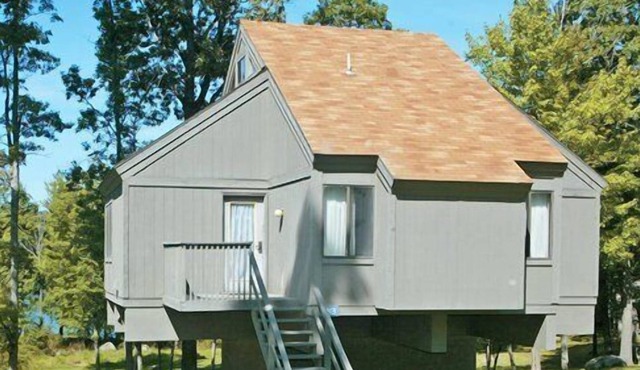 Beautiful 3 bedroom unit at resort, sleeps 8