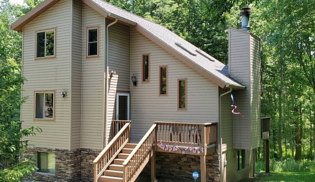 Beautiful 3 bedroom updated home in the gated community, The Hideout