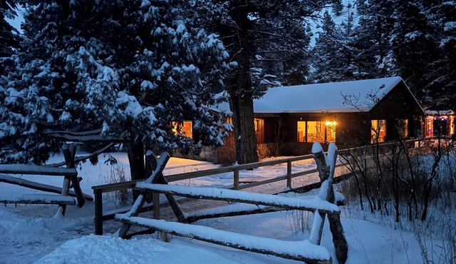 Beautiful 3 bedroom home on the banks of Mill Creek near Yellowstone Park.