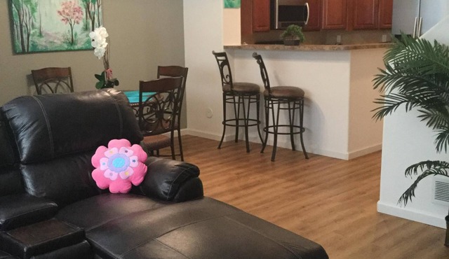Beautiful 3 Bedroom Townhouse with pool. Nice neighborhood. Great location.