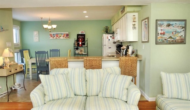 beautiful 3 bedroom 2 full bath within walking distance from the beach.