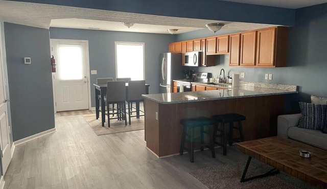 Beautiful 3 BR Townhome - Recently Updated!