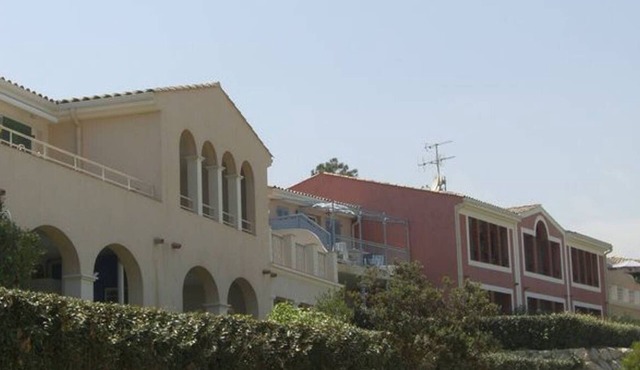 Beautiful 3 rooms magnificent sea view 300 m sandy beach