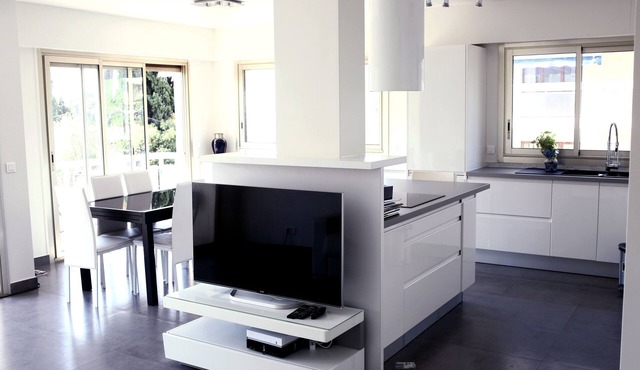 BEAUTIFUL 3 ROOMS QUIET AND BRIGHT SEA VIEW