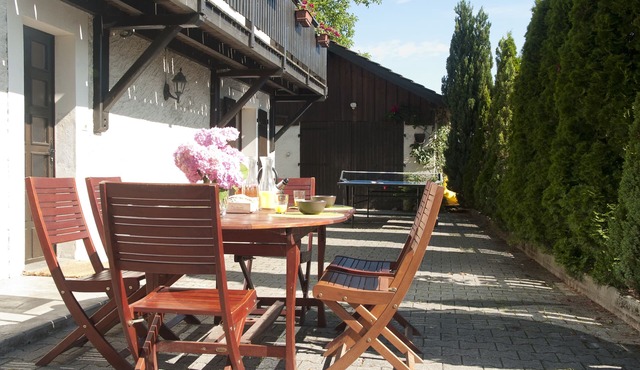 Beautiful 3-star village house between mountains and Lake Annecy (1.8 km)