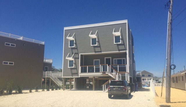 Beautiful 3400 sf Home on the Bay of Ortley Beach