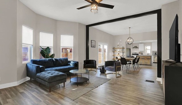 Beautiful 3500 SqFt Luxury Villa in Fountain Sq