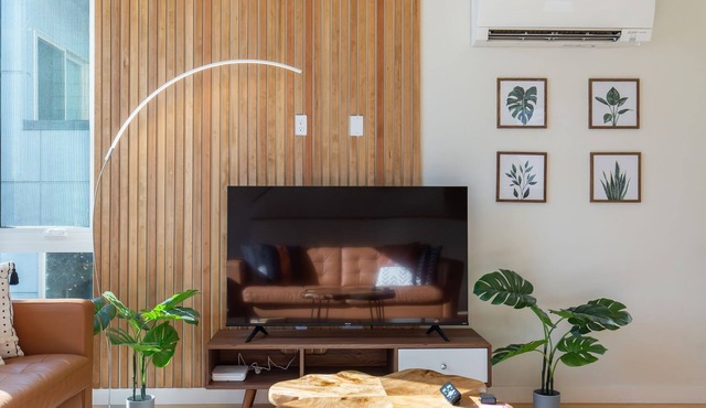 Beautiful 3B3B Close to DT w/Rooftop & Parking