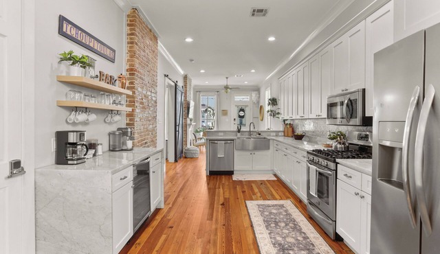 Beautiful 3bed 2Ba Home in Uptown New Orleans! Close to Magazine St/Universities