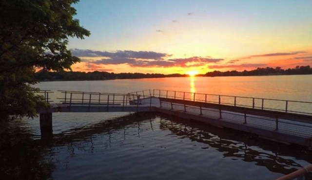 Beautiful 3Bedroom Townhome off Old Hickory Lake.