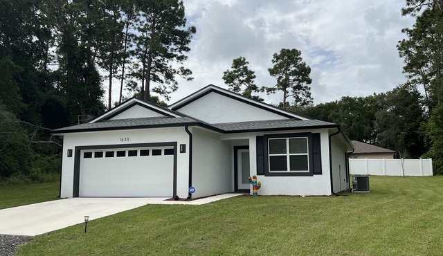 Beautiful 3Br 2Ba Cozy, Dog Friendly Home