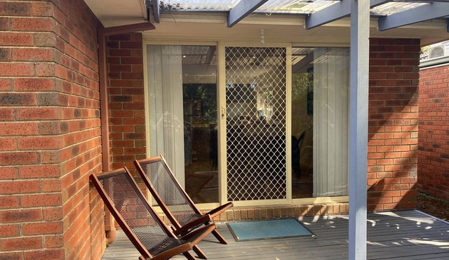 Beautiful 3BR home in Great Bayswater Location.