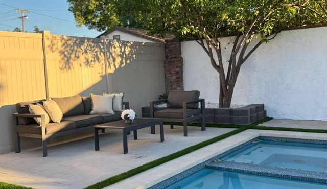 Beautiful 3BR House with New Heated Pool and Spa
