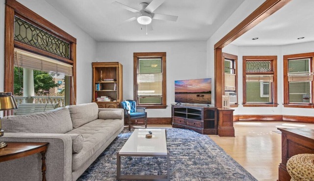 Beautiful, 3br Near Lake Bde Maka Ska