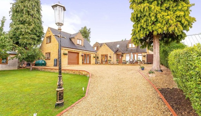 Beautiful 4-5 bedroom village house with rural views