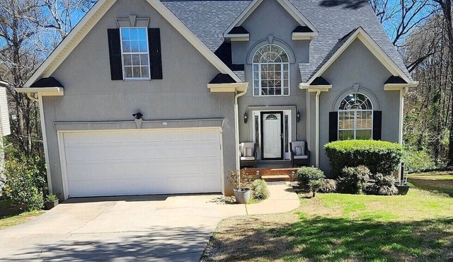 Beautiful 4-Bed, 4-Bath Home, just 6 miles from Augusta National Golf Club,