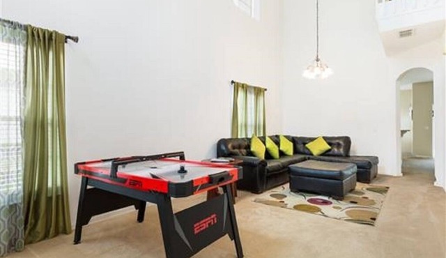 Beautiful 4 bed Vacation Home With Private Pool