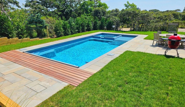 Beautiful 4 bed with Pool + Spa