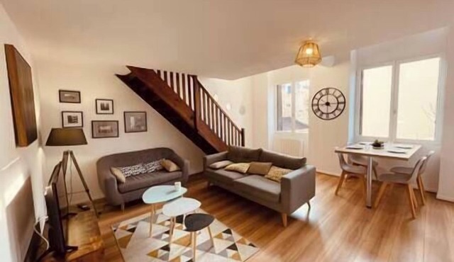 Beautiful 4-bedroom duplex apartment