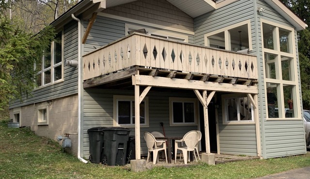 Beautiful 4 Bedroom Chalet With Breathtaking Views Of Ski Slopes