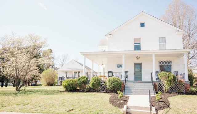 Beautiful 4 Bedroom, 2 Bath Home in Victoria, VA