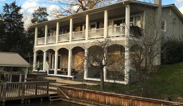 Beautiful 4 Bedroom, 3 Bath Lakefront House On Badin Lake North Carolina