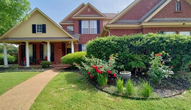 Beautiful 4 Bedroom + 3.5 Bathroom Home in Southlake